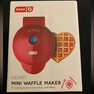 Dash Heart Waffle Maker